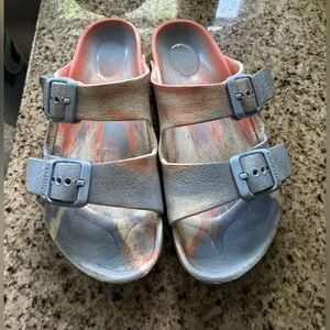 Birkenstock EVA Kids Sandals in peach and blue (size 30)